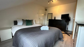 Economic Studio in the heart of Chiswick - London